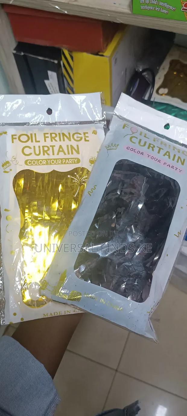 Party Fringe Curtains for Decorating - thumbnail 2