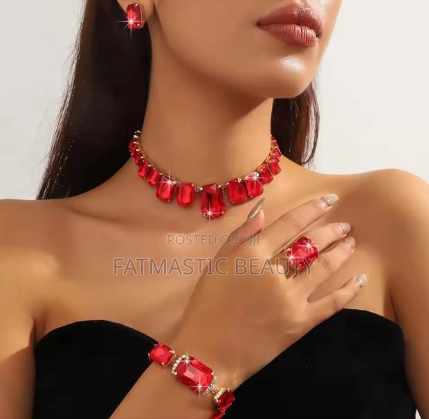 Cute Red Rhinestone Jewellery - main view