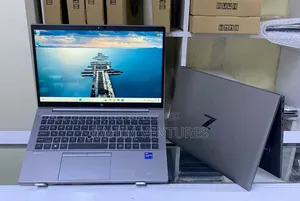 Laptop HP ZBook Firefly G8 16GB Intel Core i7 SSD 512GB
