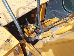 JCB Js 220lc Escavator