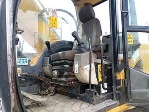 JCB Js 220lc Escavator