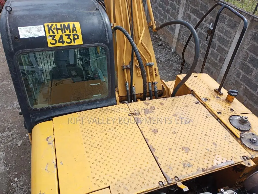 JCB Js 220lc Escavator