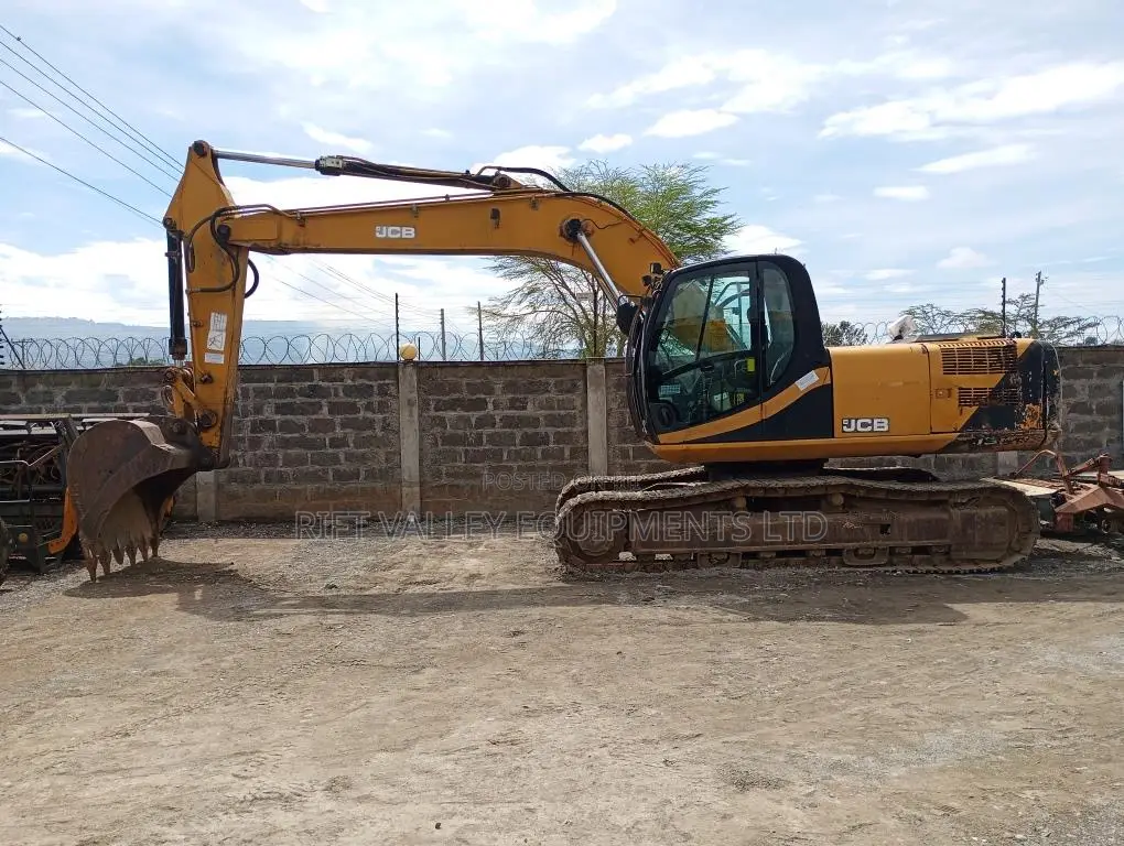 JCB Js 220lc Escavator
