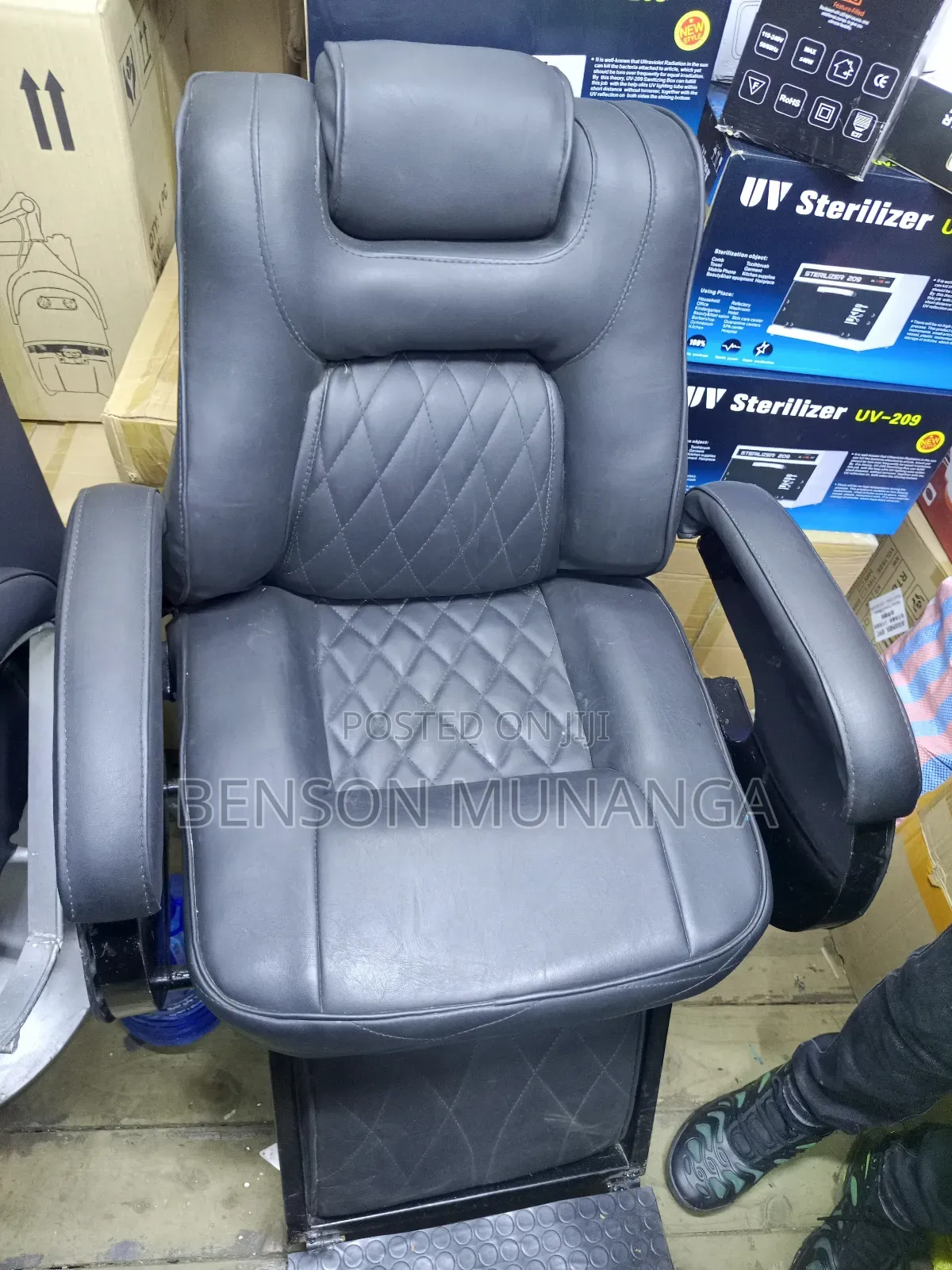 Barber Chair/Kinyozi Barber Chair