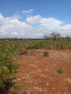 1 Acre in Msa Vipingo for Sale Touching Two Service Road - thumbnail 2