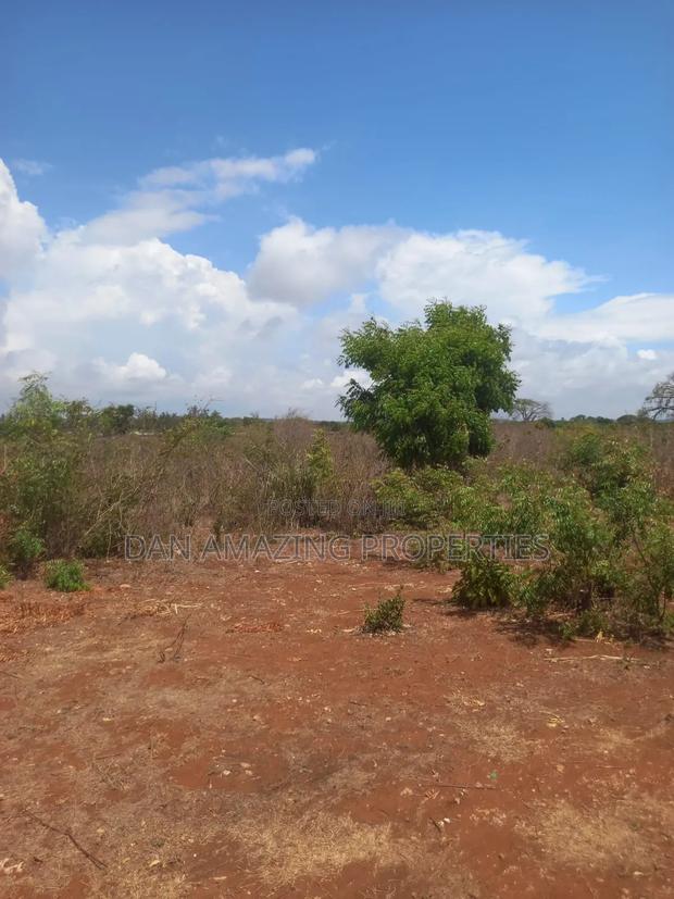 1 Acre in Msa Vipingo for Sale Touching Two Service Road - thumbnail 3