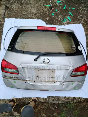 Nissan Wingroad Y12 Boot
