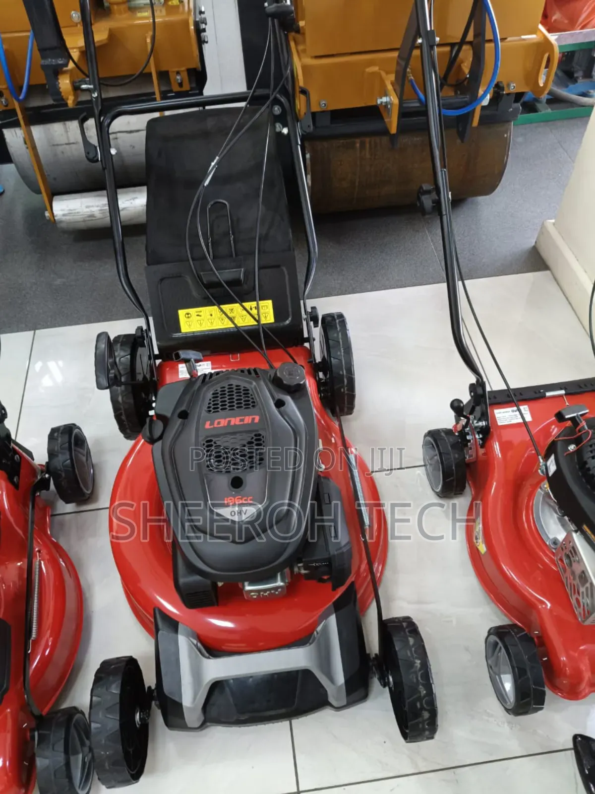 Petrol Lawn Mower Machine