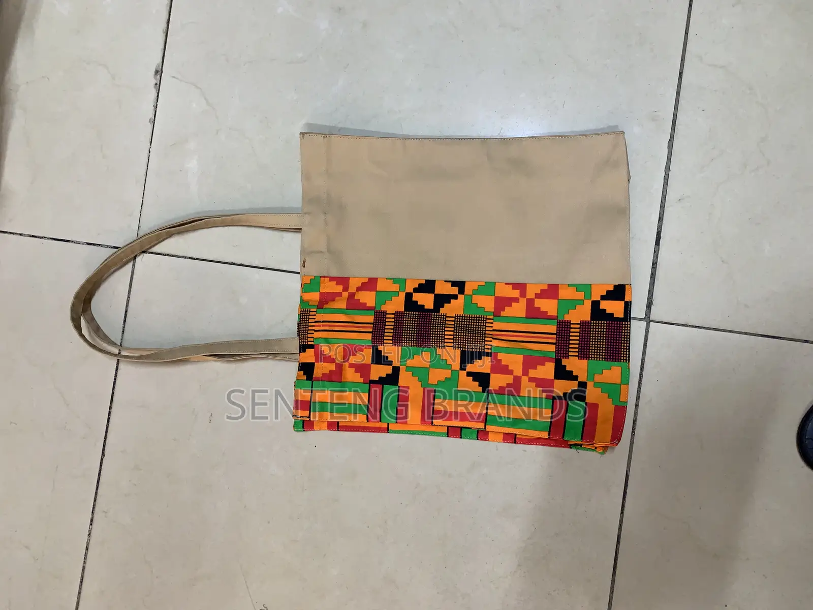 Akra Tote Bags