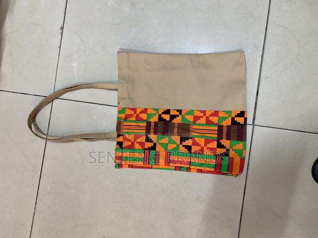 Akra Tote Bags - thumbnail 4