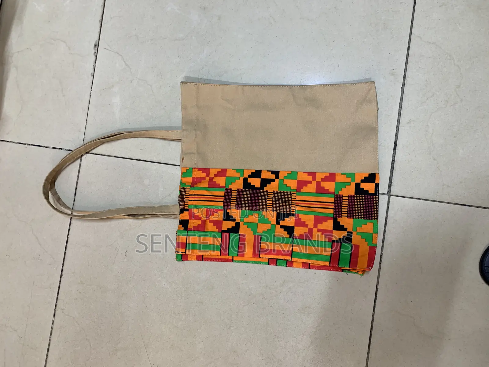 Akra Tote Bags