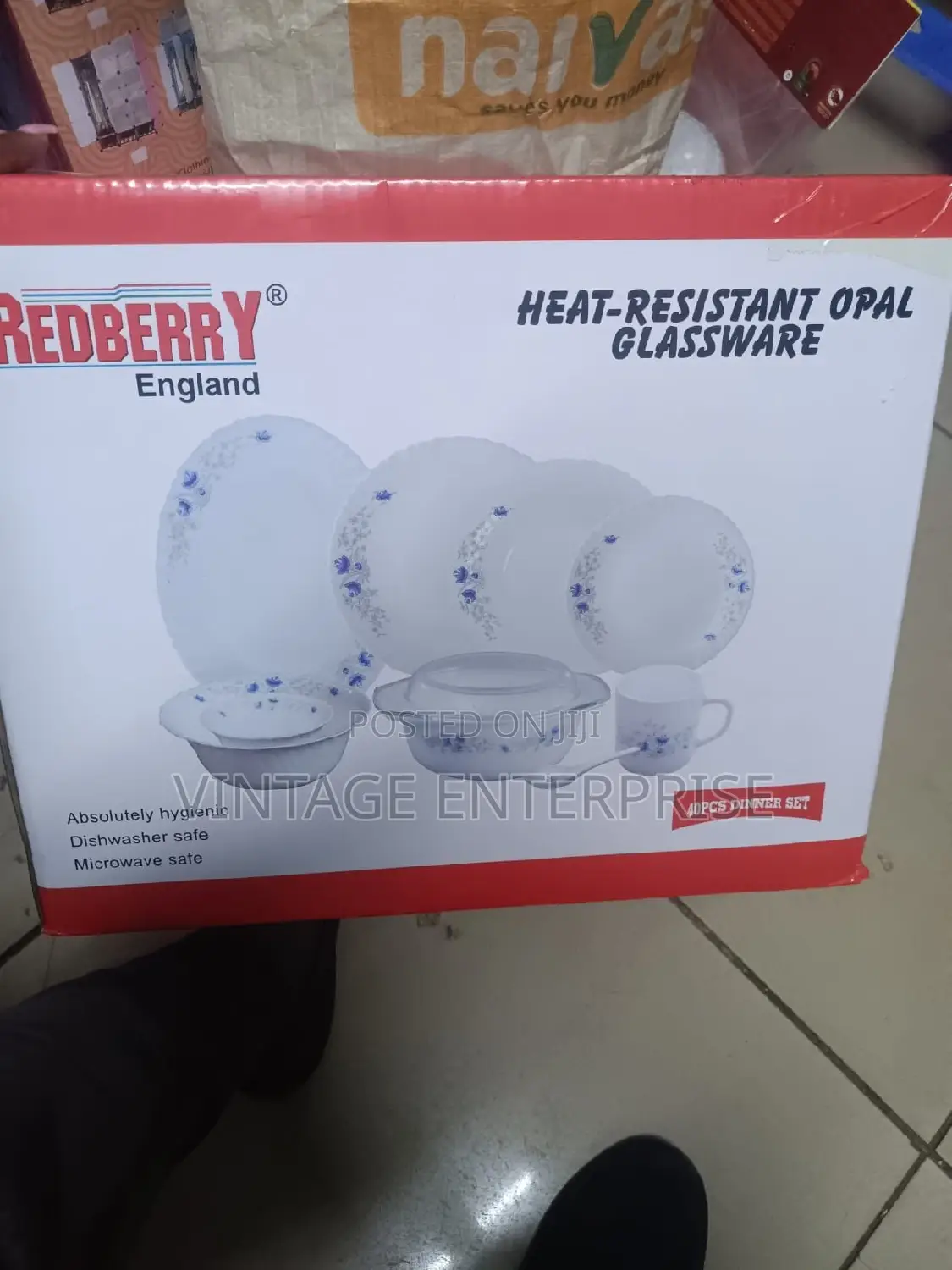 40pcs Dinner Set *Redberry*