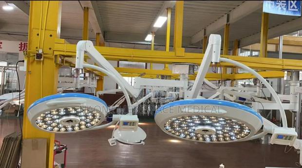 Led Double Arm Theatre Light - main view