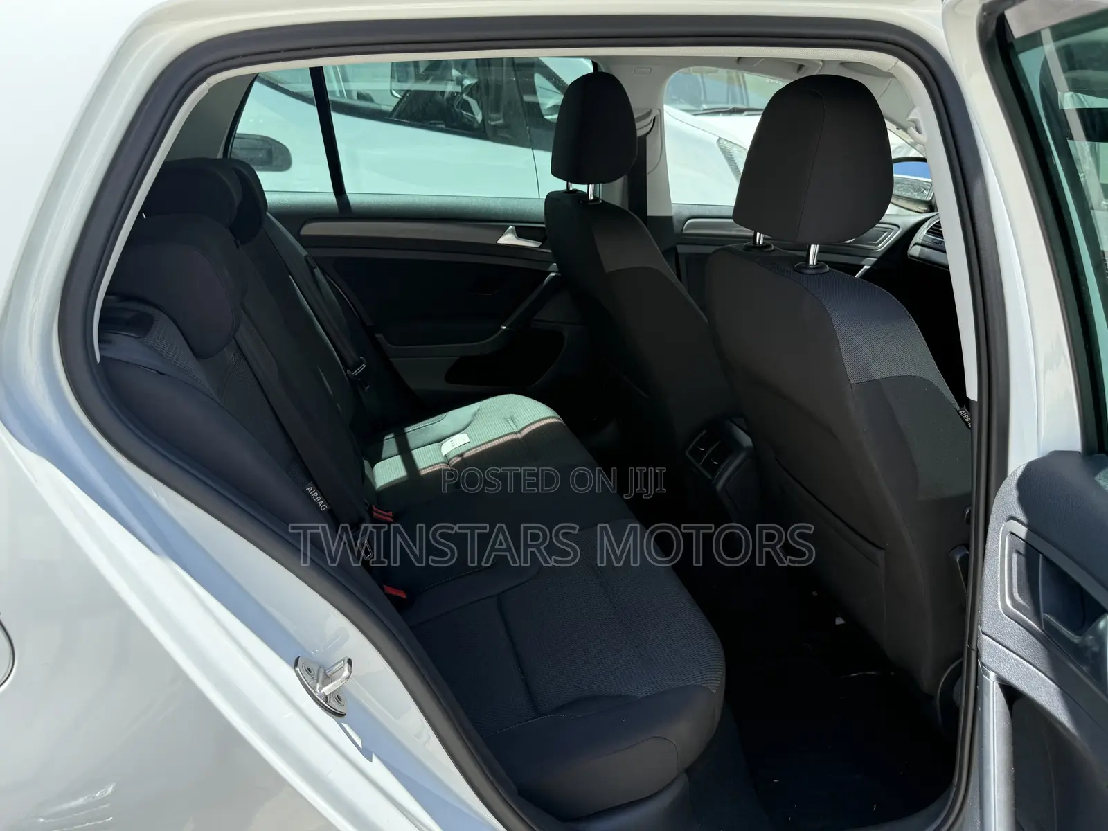 Volkswagen Golf TSI S FWD 2018 White