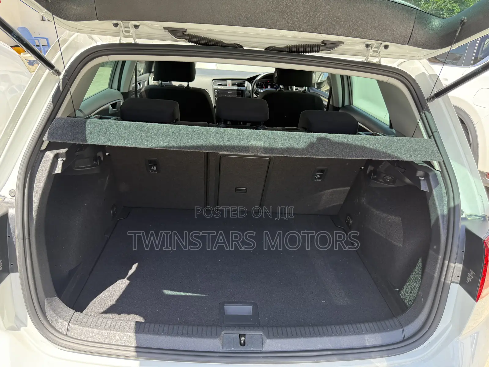 Volkswagen Golf TSI S FWD 2018 White