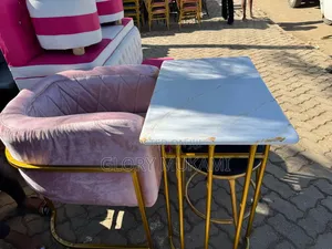 Pink Manicure Styling Chair And Table With Stool