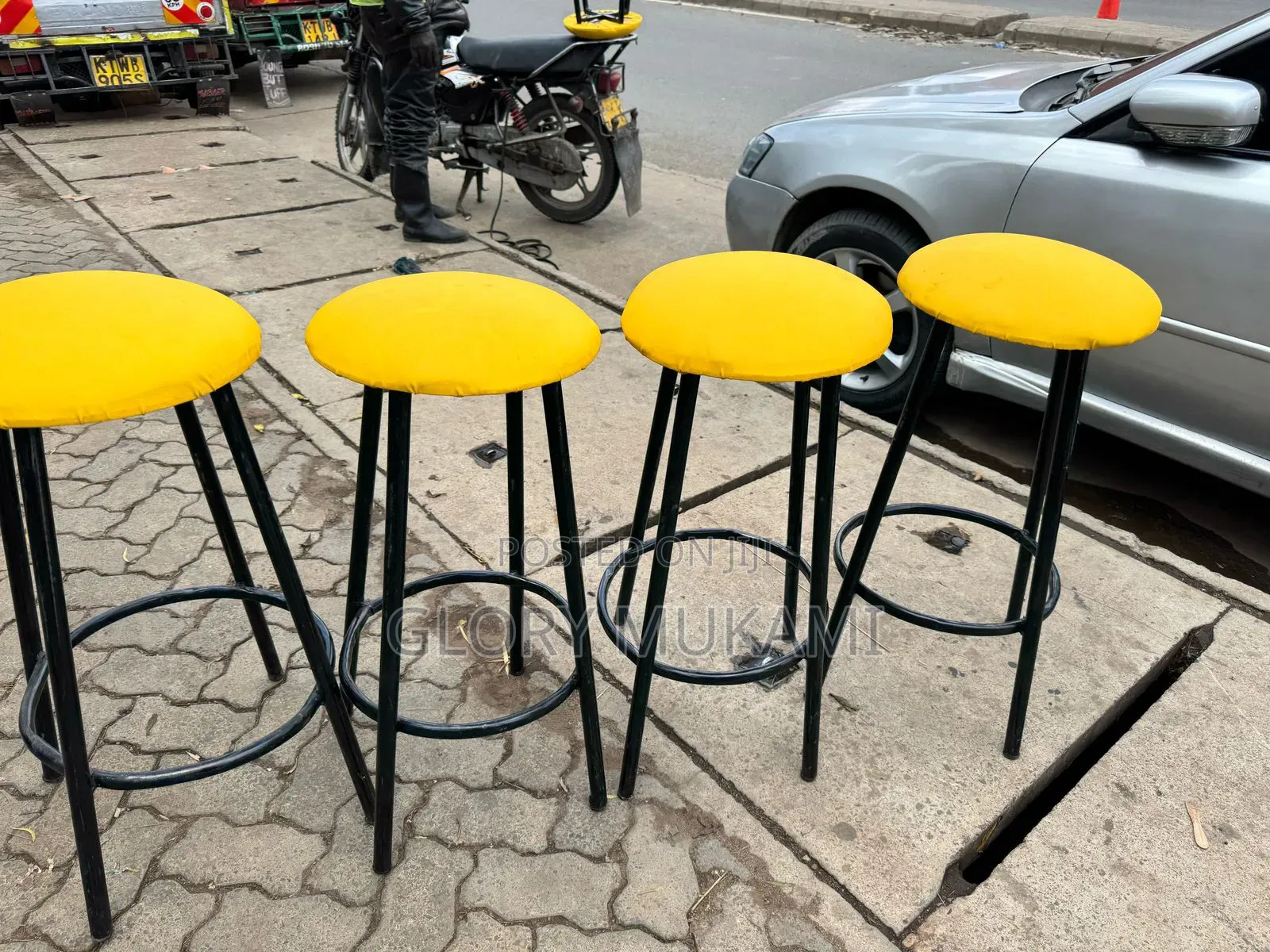 Yellow Stacking Restaurants And Bar Stoos