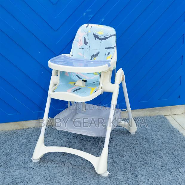 Feeding Chair With Adjustable Height - main view