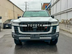 Toyota Land Cruiser Prado 2.8 2021 White