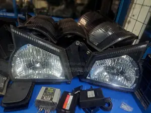 Isuzu 4.3 Headlight