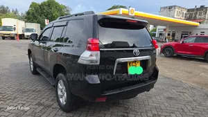 Toyota Land Cruiser Prado 2012 Black