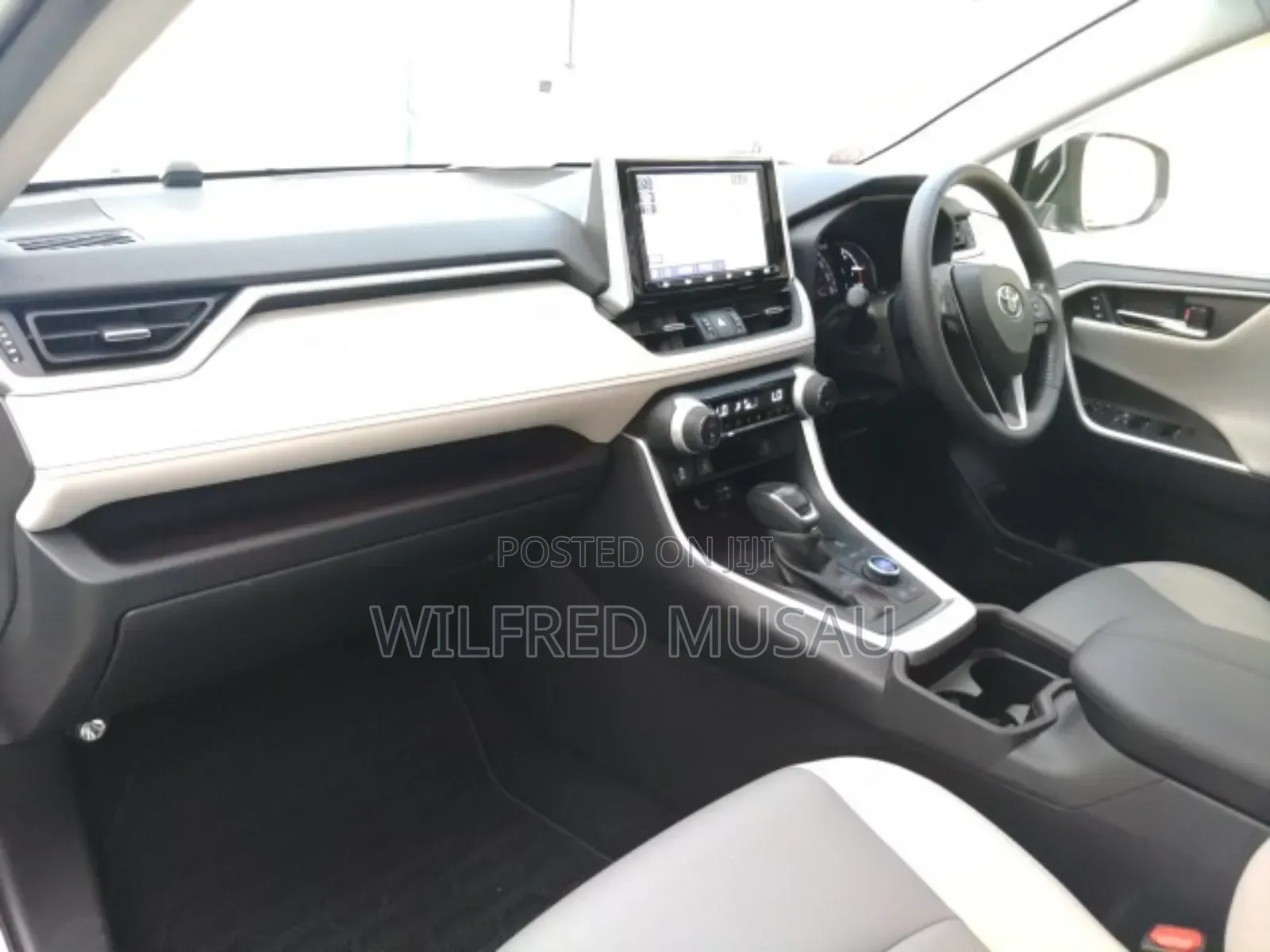 Toyota RAV4 2019 White