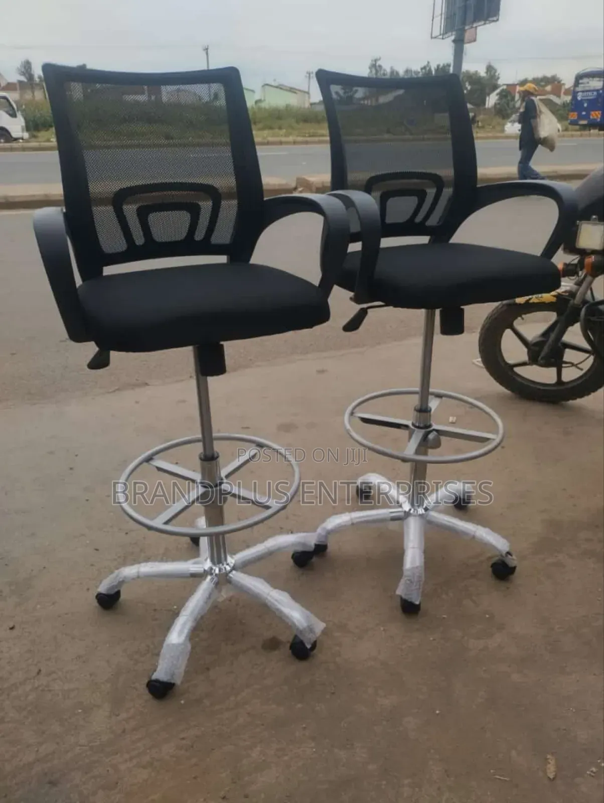 Cashier Chair