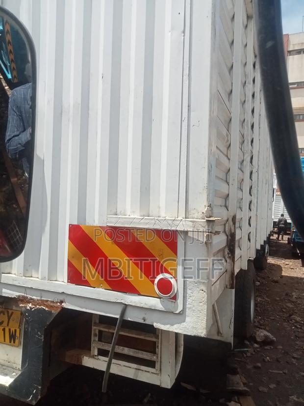 Isuzu Fuso 627 - thumbnail 4