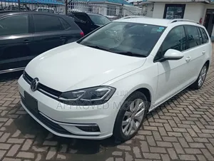 Volkswagen Golf 2018 White