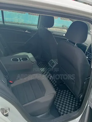 Volkswagen Golf 2018 White