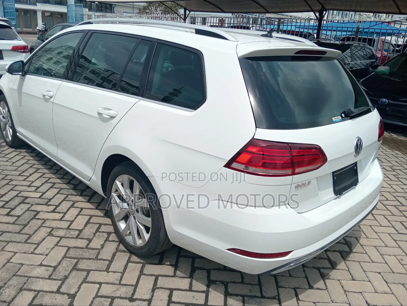 Volkswagen Golf 2018 White