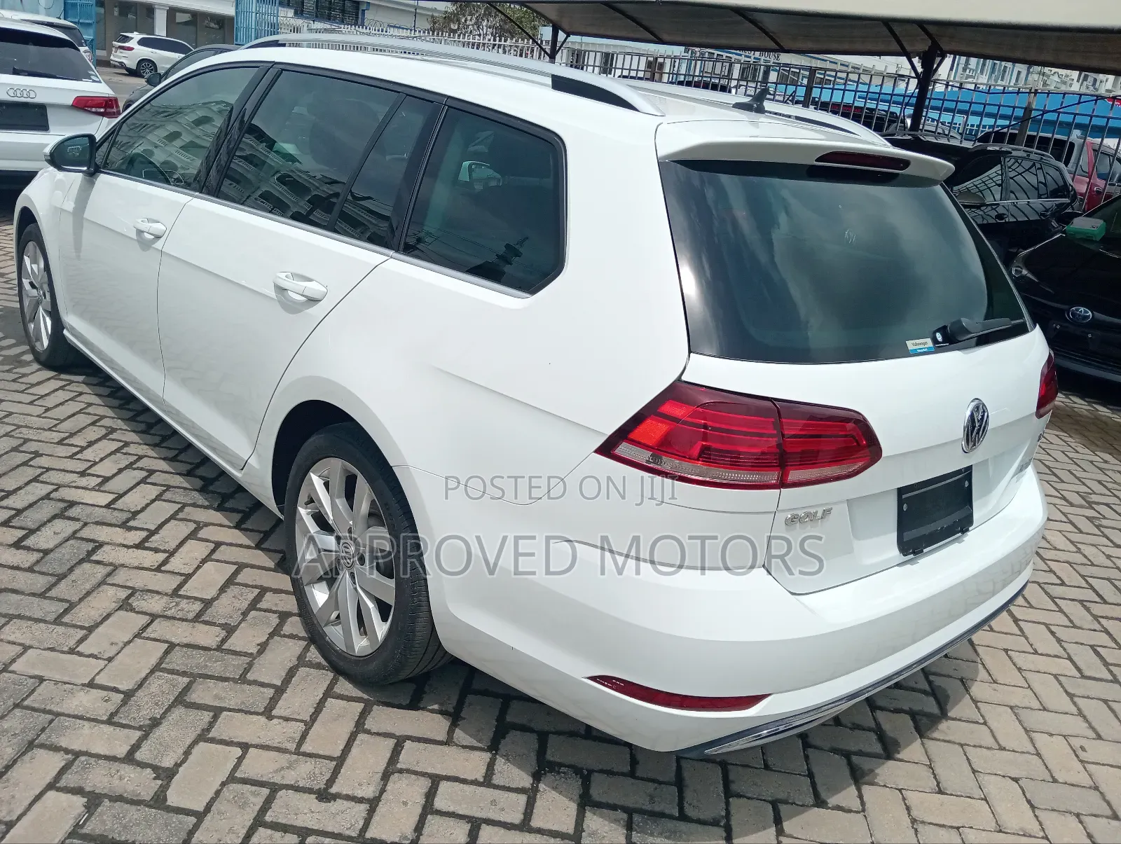 Volkswagen Golf 2018 White