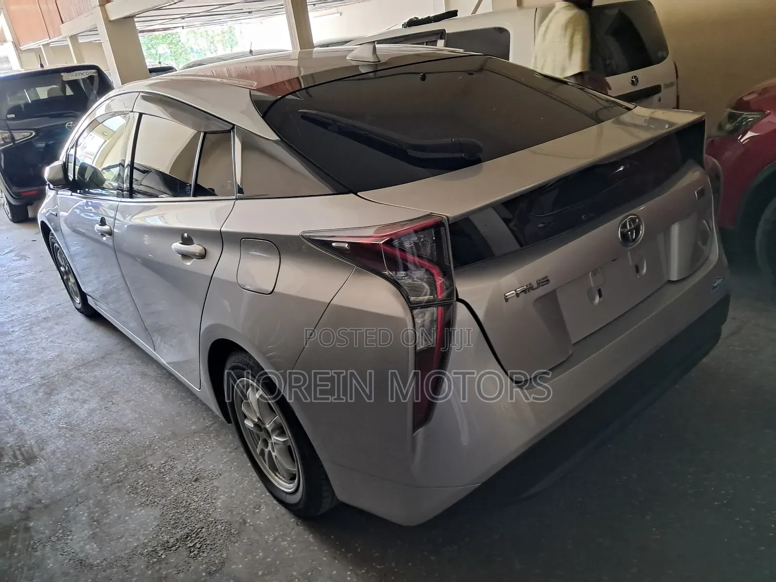 Toyota Prius 2018 Silver