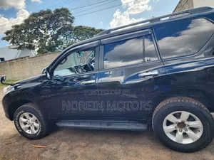 Toyota Land Cruiser Prado 2013 Black