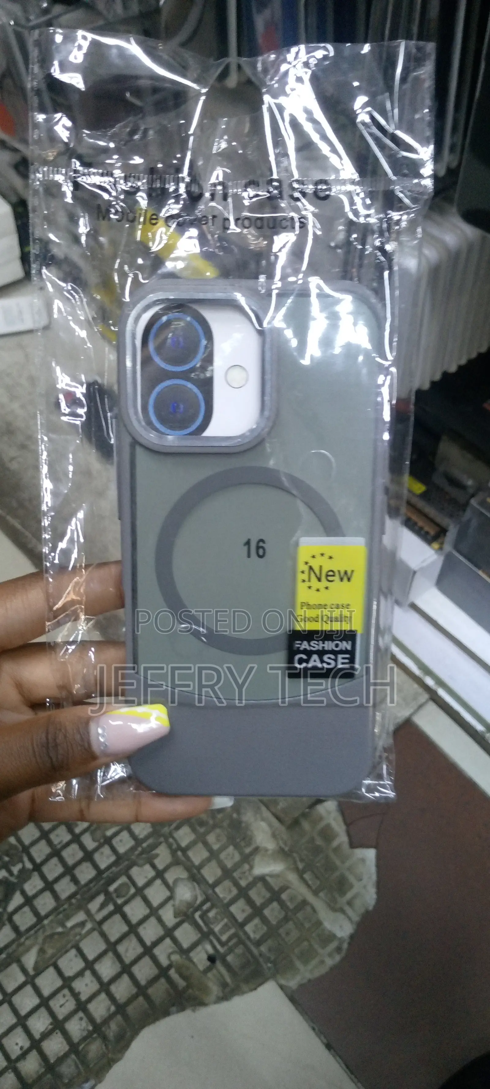 iPhone 16 Series Luxury Bottom Cut Magsafe Back Cover Gray
