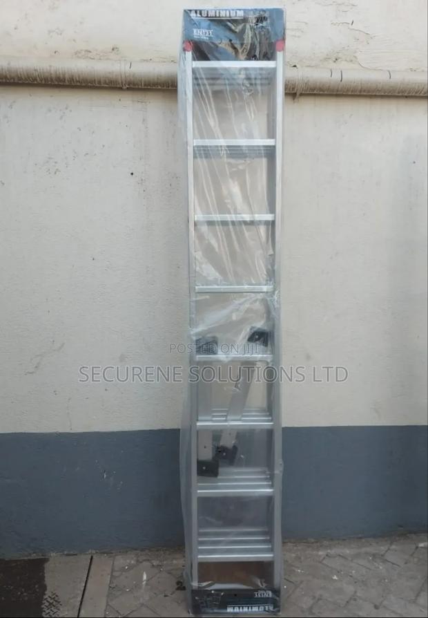 4x8 (4 Panels of 8 Steps Each) Aluminum Folding Ladder - thumbnail 2