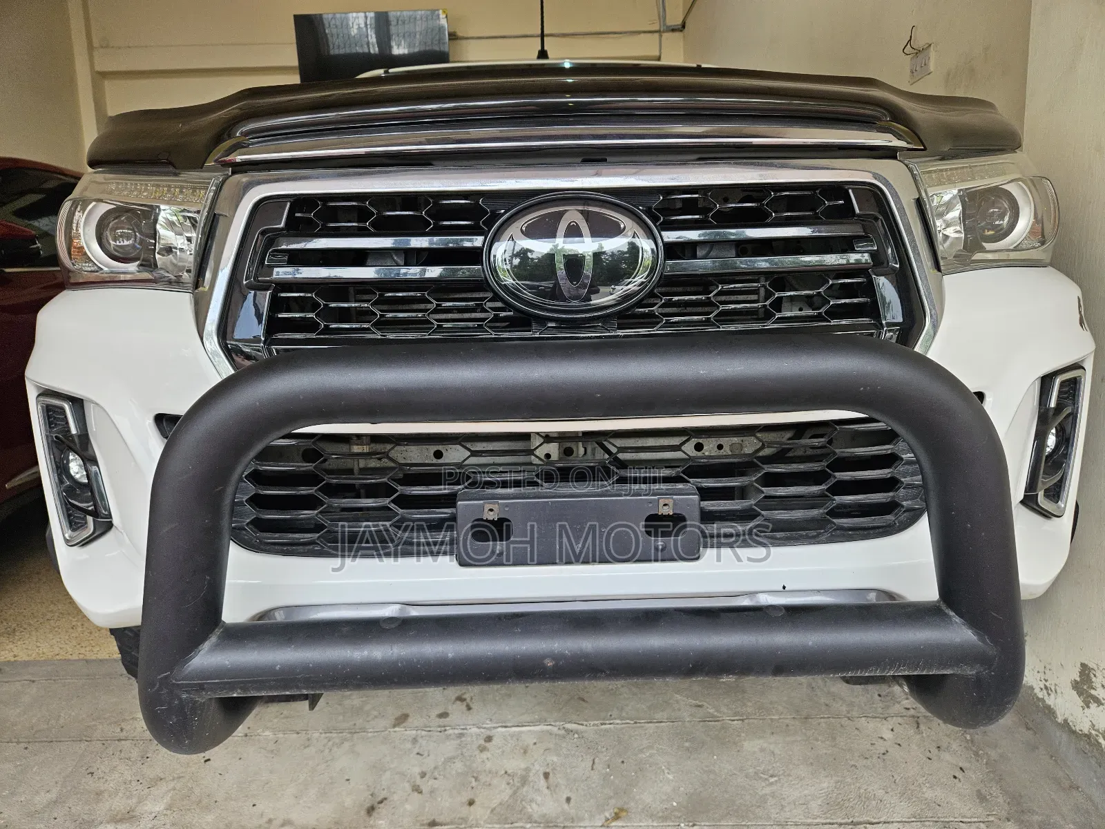 Toyota Hilux 2019 White