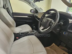 Toyota Hilux 2019 White