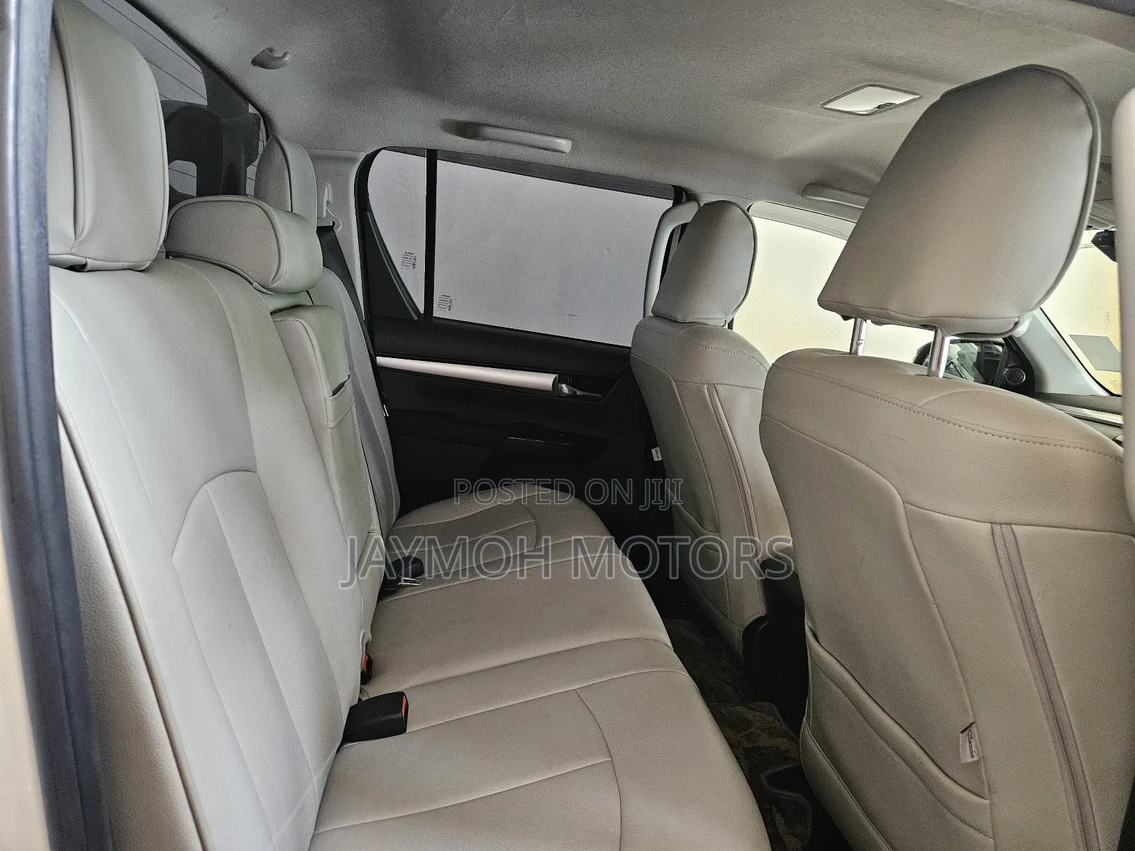 Toyota Hilux 2019 White