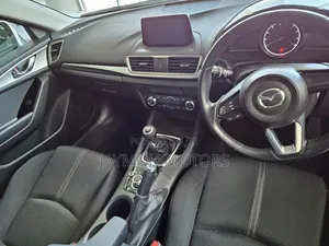 Mazda Axela 2018 Blue