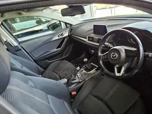 Mazda Axela 2018 Blue