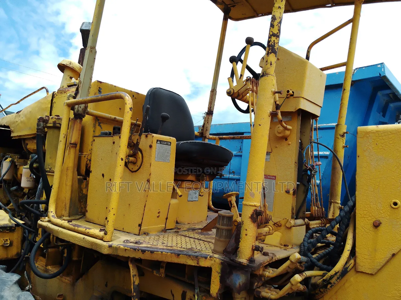 Komatsu Gd605a-3