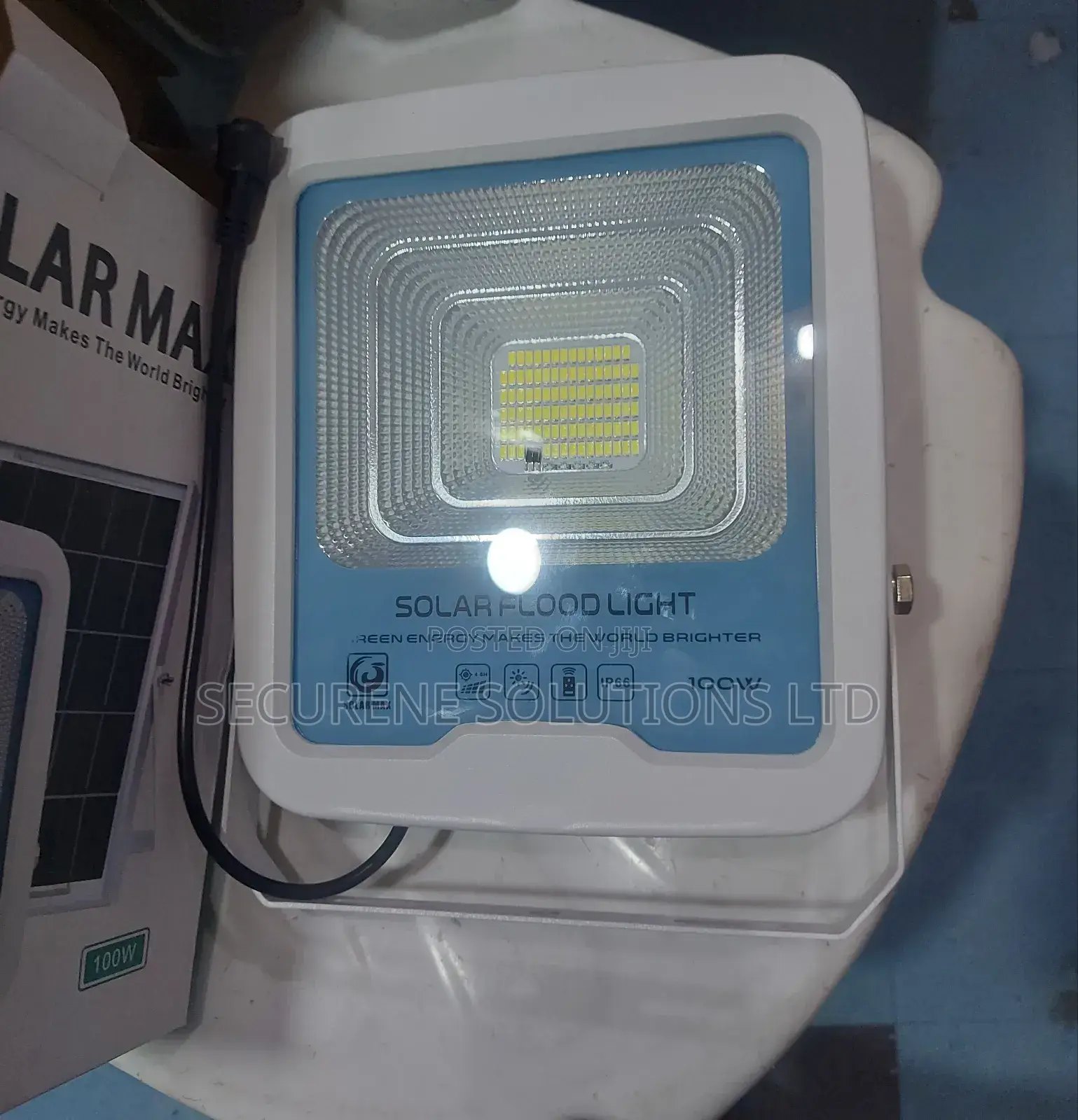 Solarmax Led Solar Floodlight With a Solar Panel