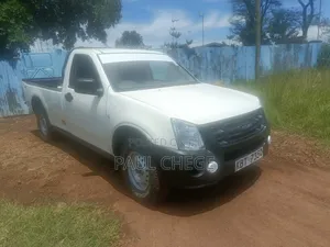 Isuzu D-MAX 2012 White