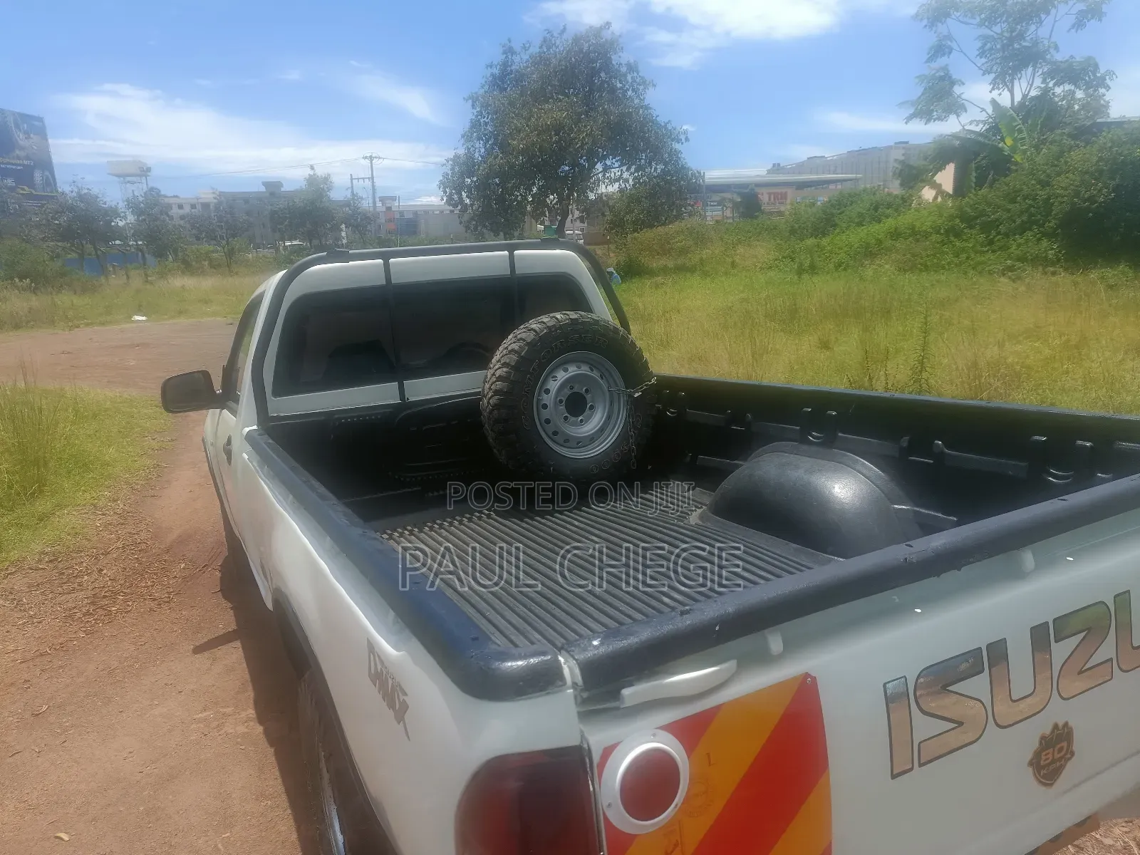 Isuzu D-MAX 2012 White
