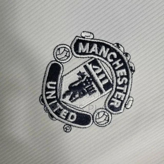 Manchester United 1999/00 ~ White Retro Away Shirt Jersey