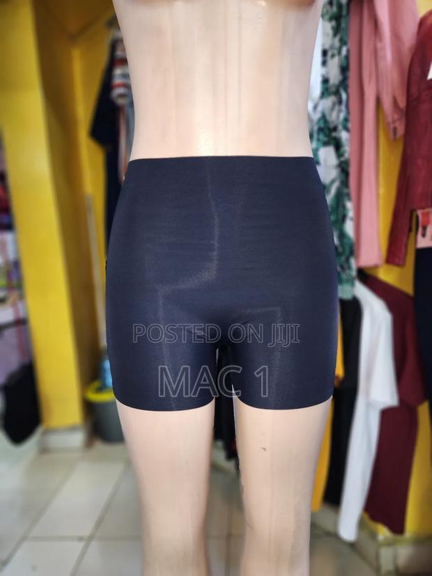 High-Waist Butt Lifting Short Pants Butt Booster - thumbnail 3