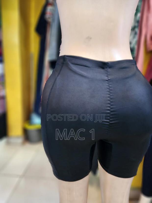 High-Waist Hip Enhancer Shorts – Black - thumbnail 4