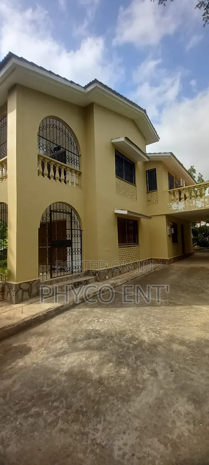 4bdrm Maisonette in Nyali Enclave for sale