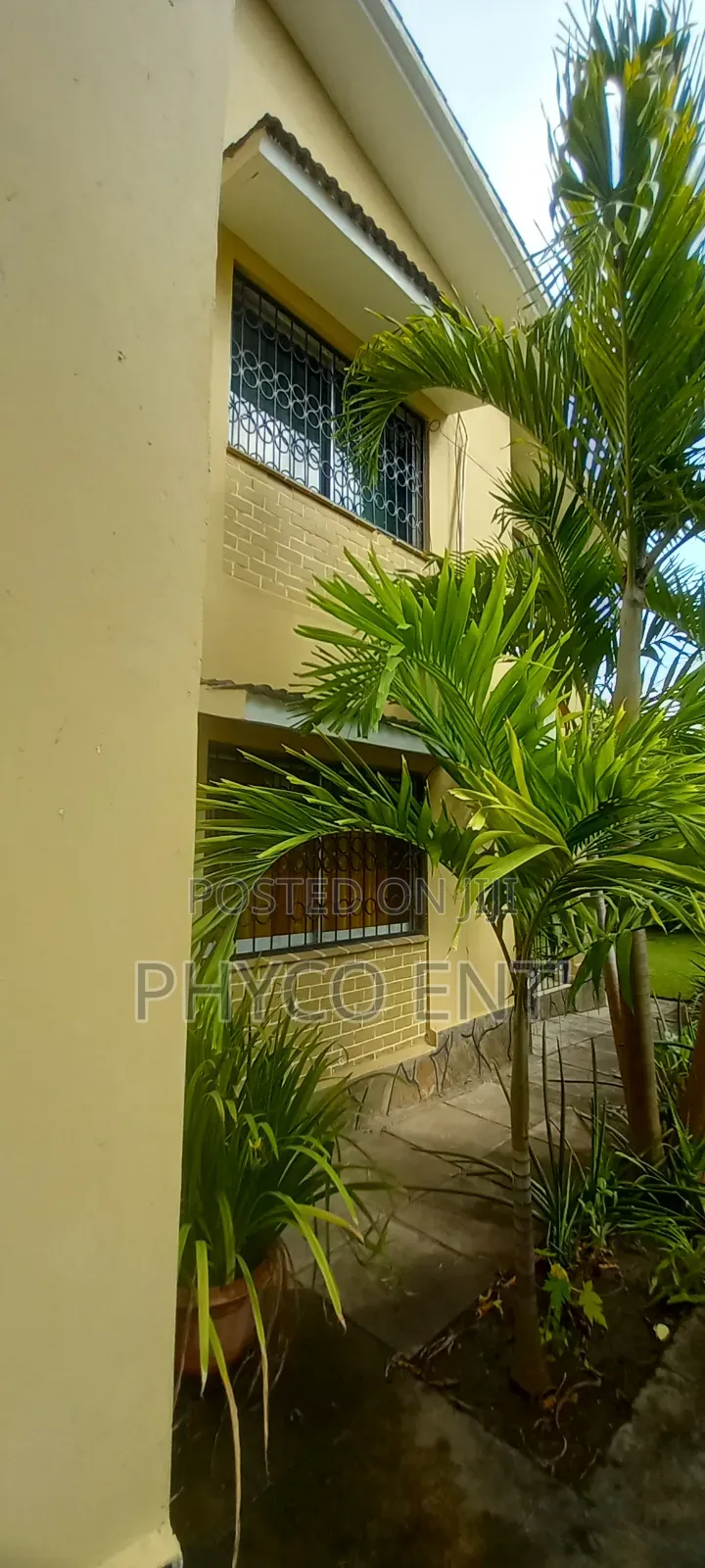 4bdrm Maisonette in Nyali Enclave for sale